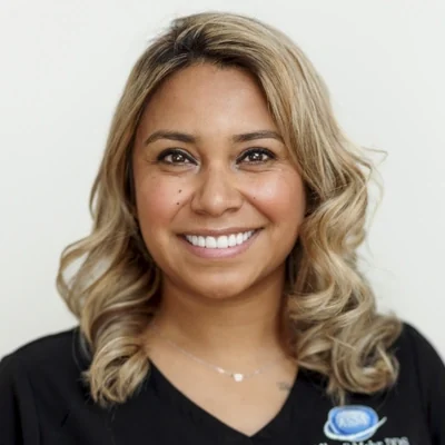 Juliana, Clinical Assistant at Smile Creations.